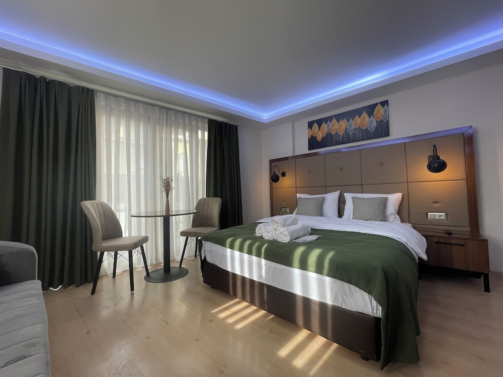 Elegance Suites