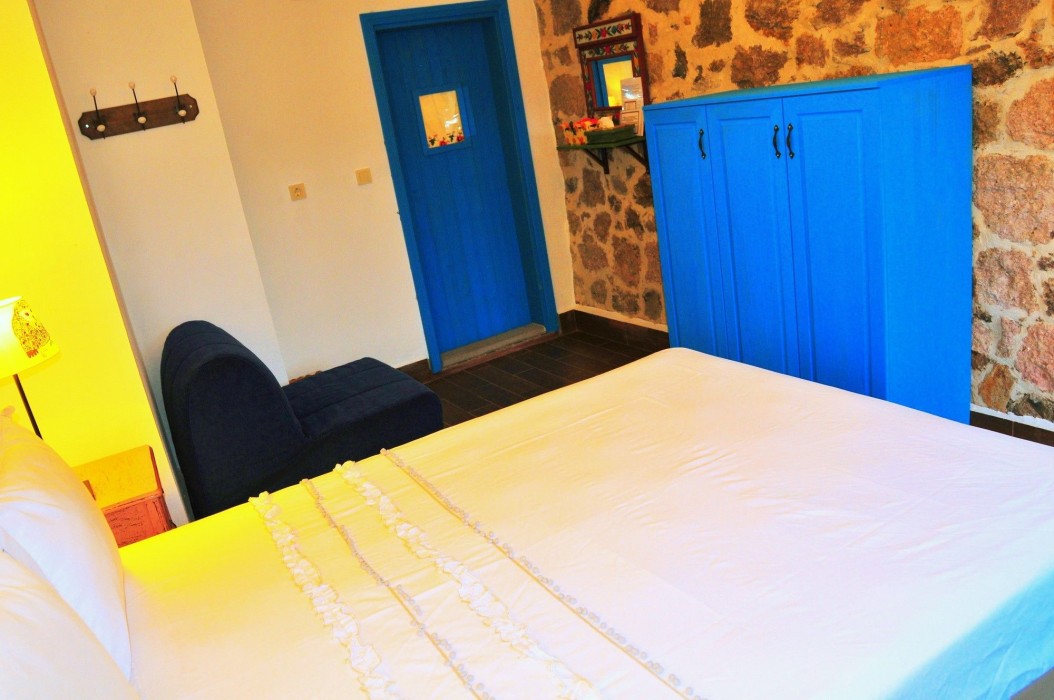 Alterna Koy Evi (16 Km Away From Assos)(the Front Desk Is Open Daily From 10 Am 10 Pm)