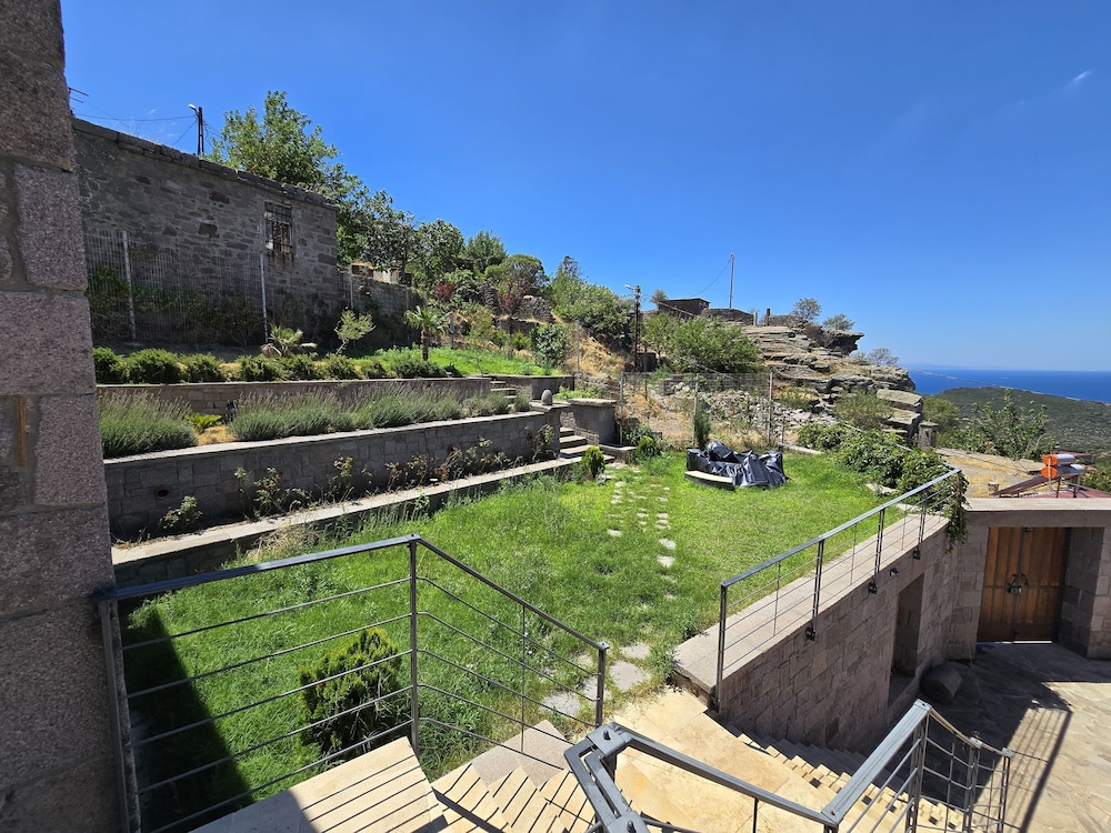 Hane Assos Hotel
