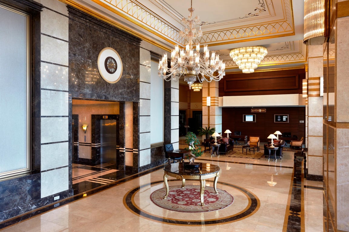 Crowne Plaza Asia Hotel