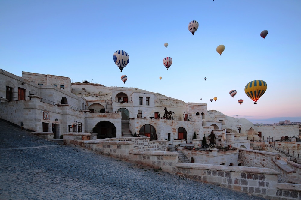 Phocas Cave Suites Special Class (also Known As Phocas Cave Suites)