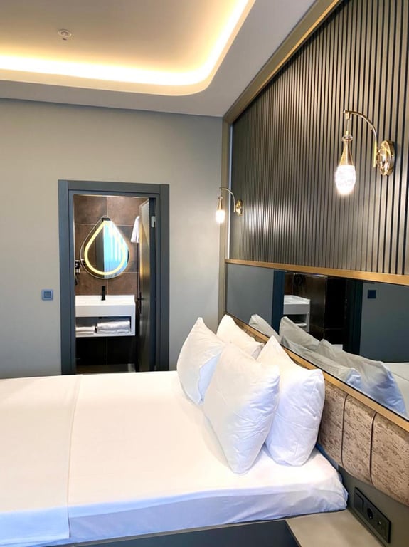 216 Ruby Suite