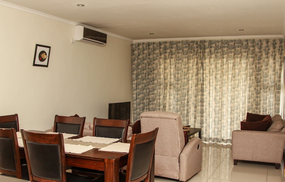 Apartments At 14 Mombo Road (no Front Desk,contact The Property Five Days In Advance)