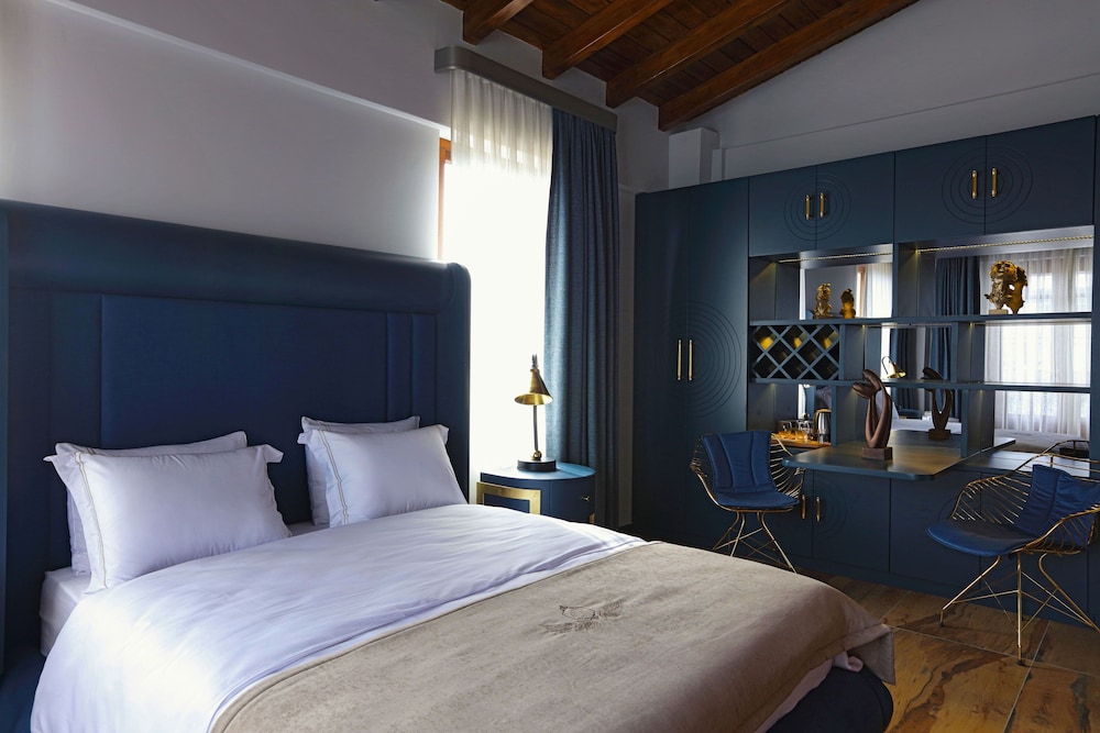 Cunda Baradiel Hotel