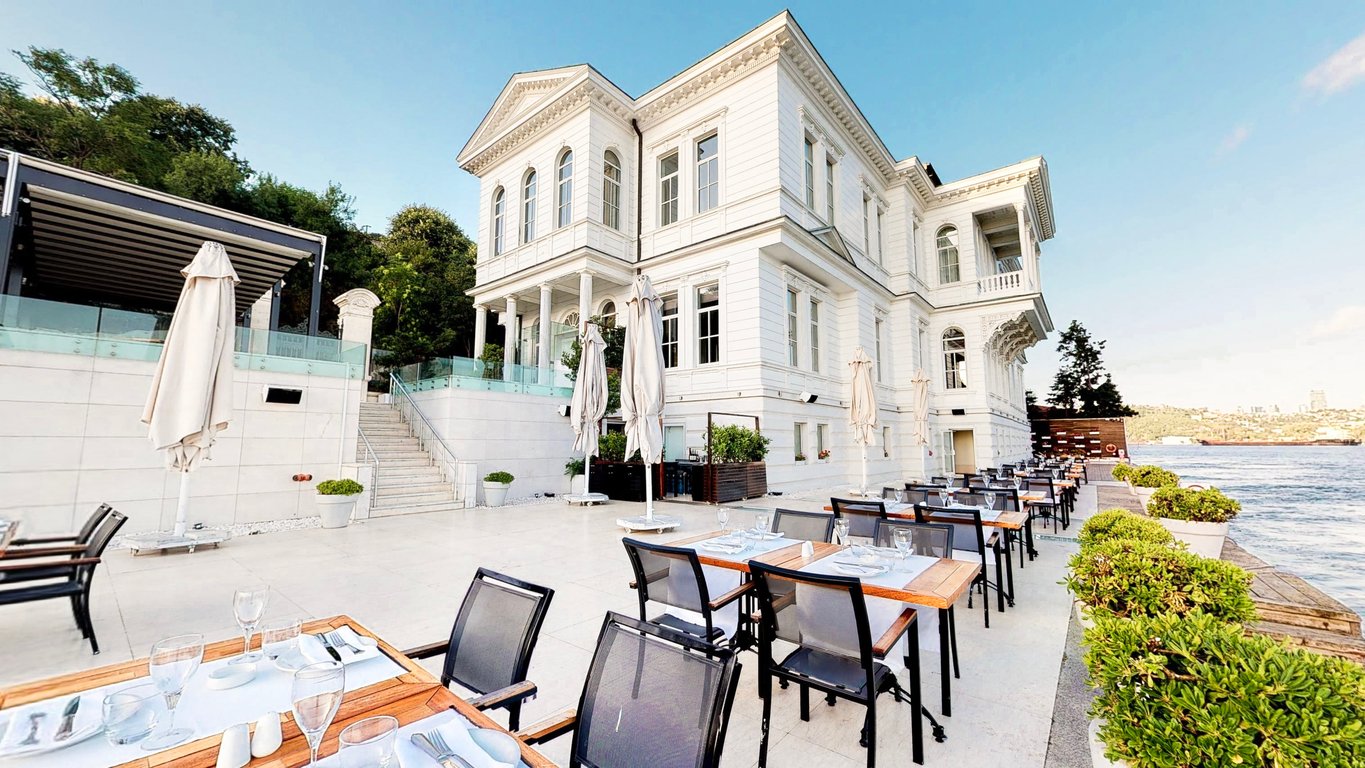 Ajia Hotel