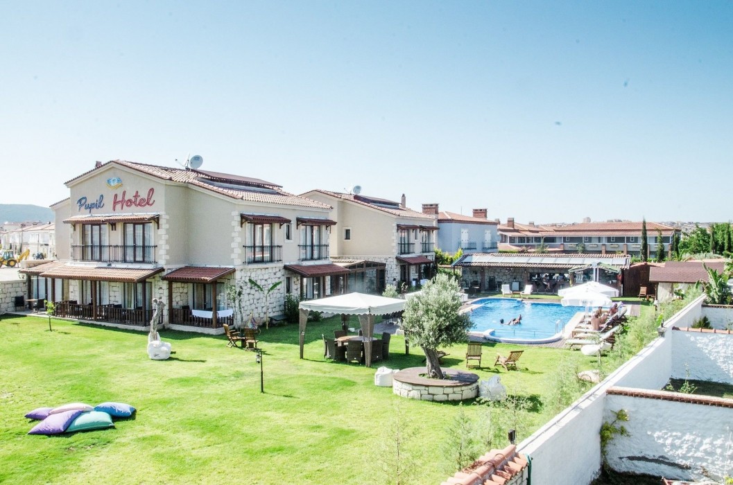 Albeon Hotel (14 Km Away From Cesme)(Also Known As Alacati Pupil Hotel)