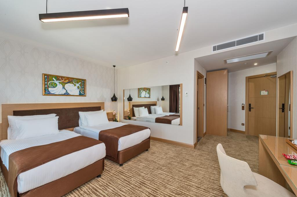 Hotel Boursier 1 And Spa (Also Known As Hotel Boursier)