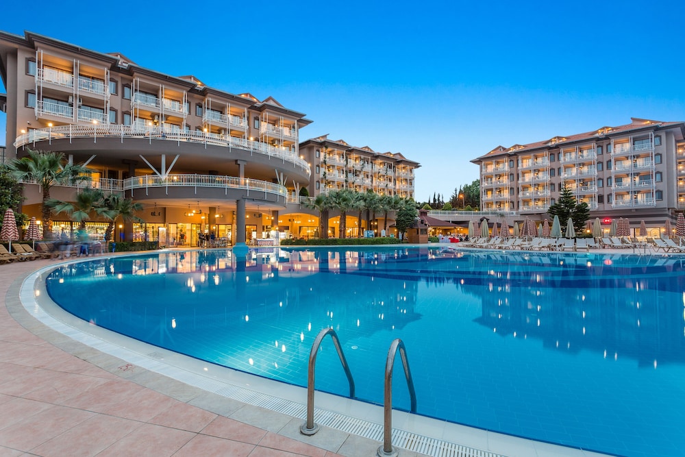 Adalya Art Side All Inclusive (65 Km Away From Antalya)