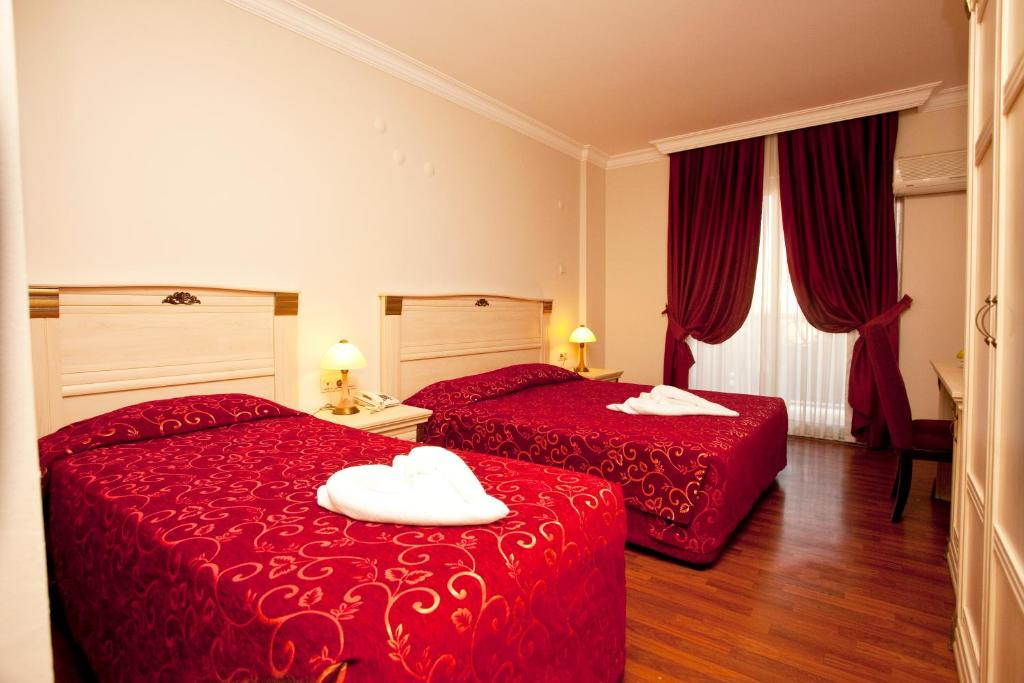 Duqqan Deluxe Hotel (also Known As Dabaklar Hotel)