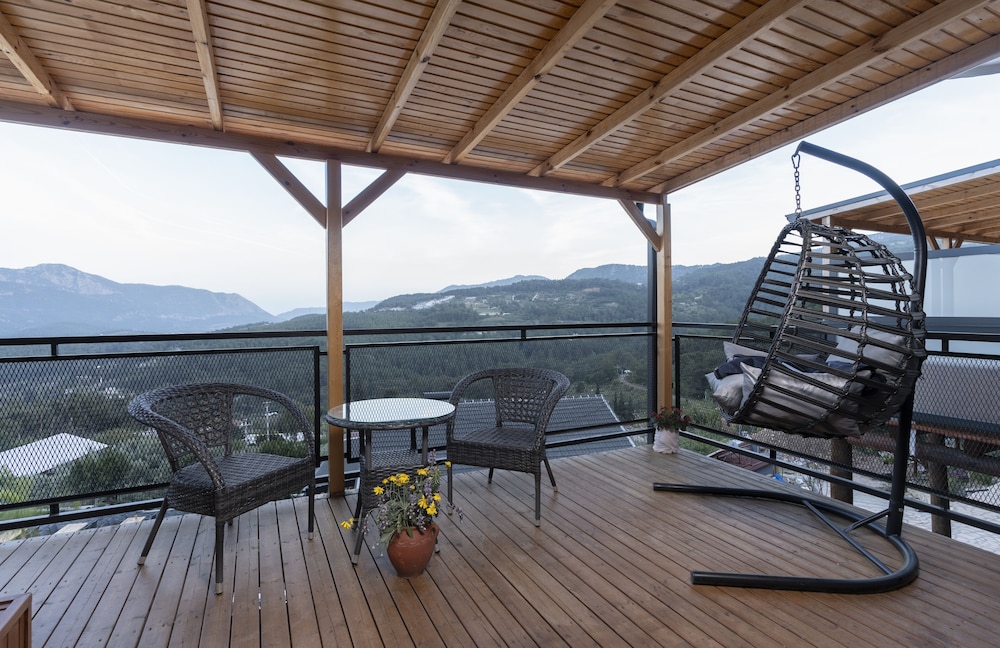 La Veranda Hotel And Bungalows