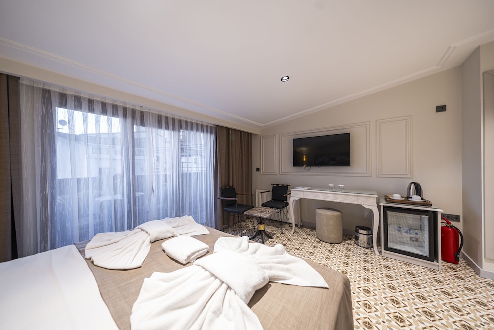 Pera Luna Premi̇um Hotel