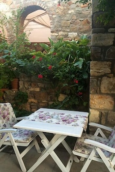 Bozcaada Fahri Hotel