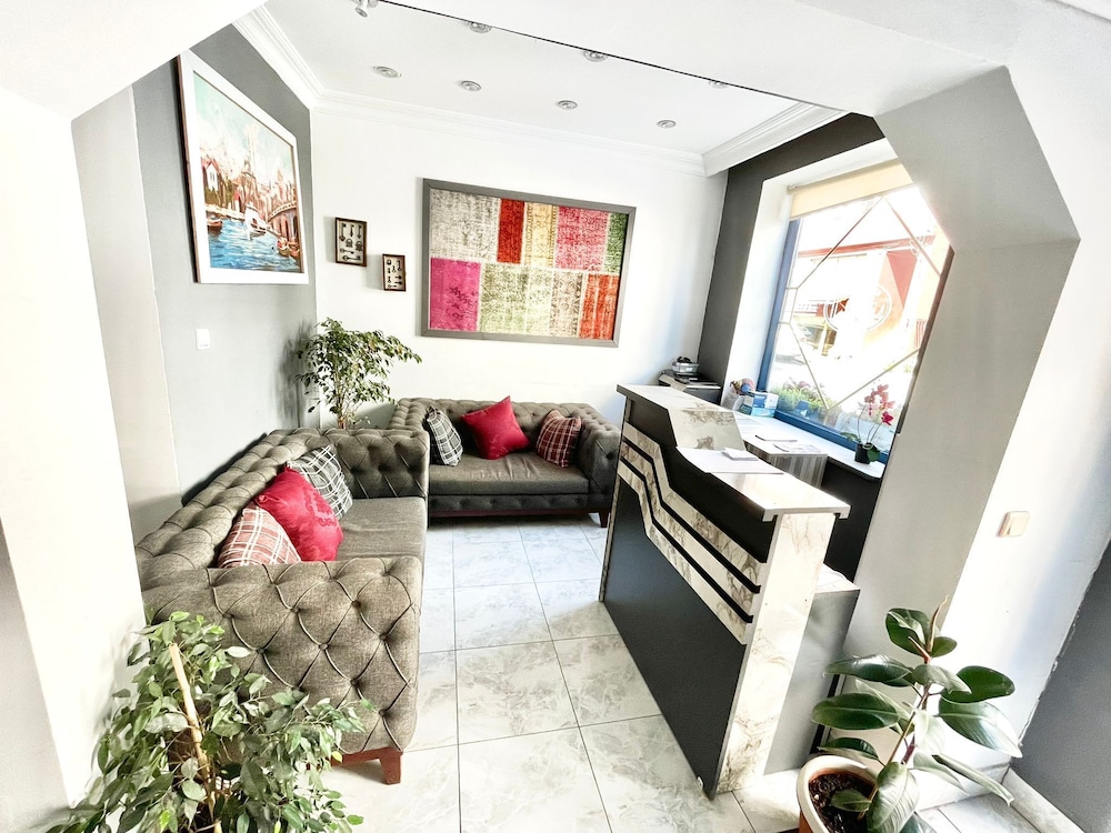Sefa Hotel (20Km Away From Istanbul)