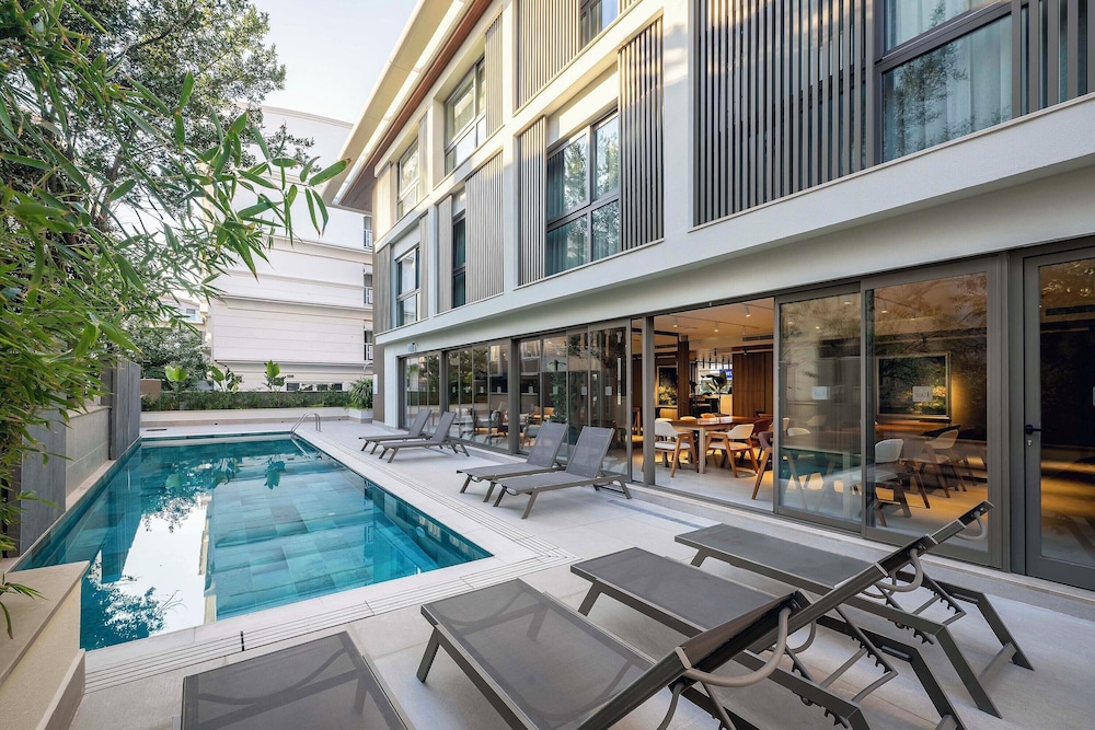 Lei Hotels