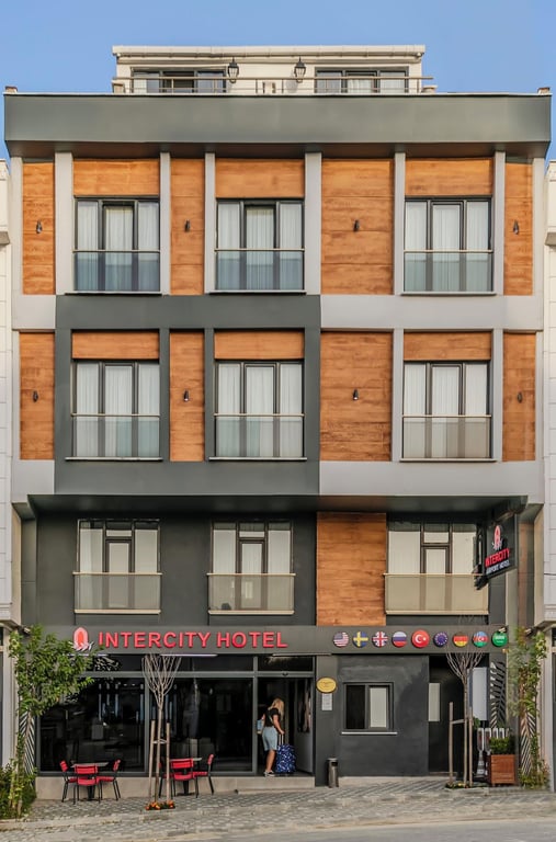 Intercity Airport Hotel