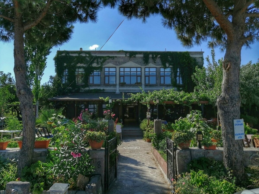 Assos Buyuk Yildizsaray Otel