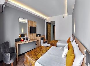 Ces Park Hotel (formerly Park Side Hotel) (73km Away From Antalya)