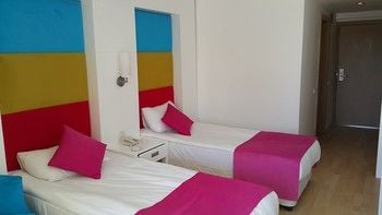 Side Ally Hotel