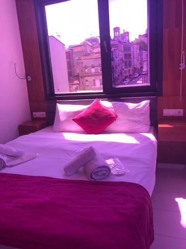 Pera Livinn Hotel