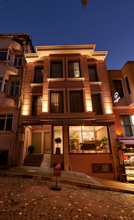 Saratoga Hotel