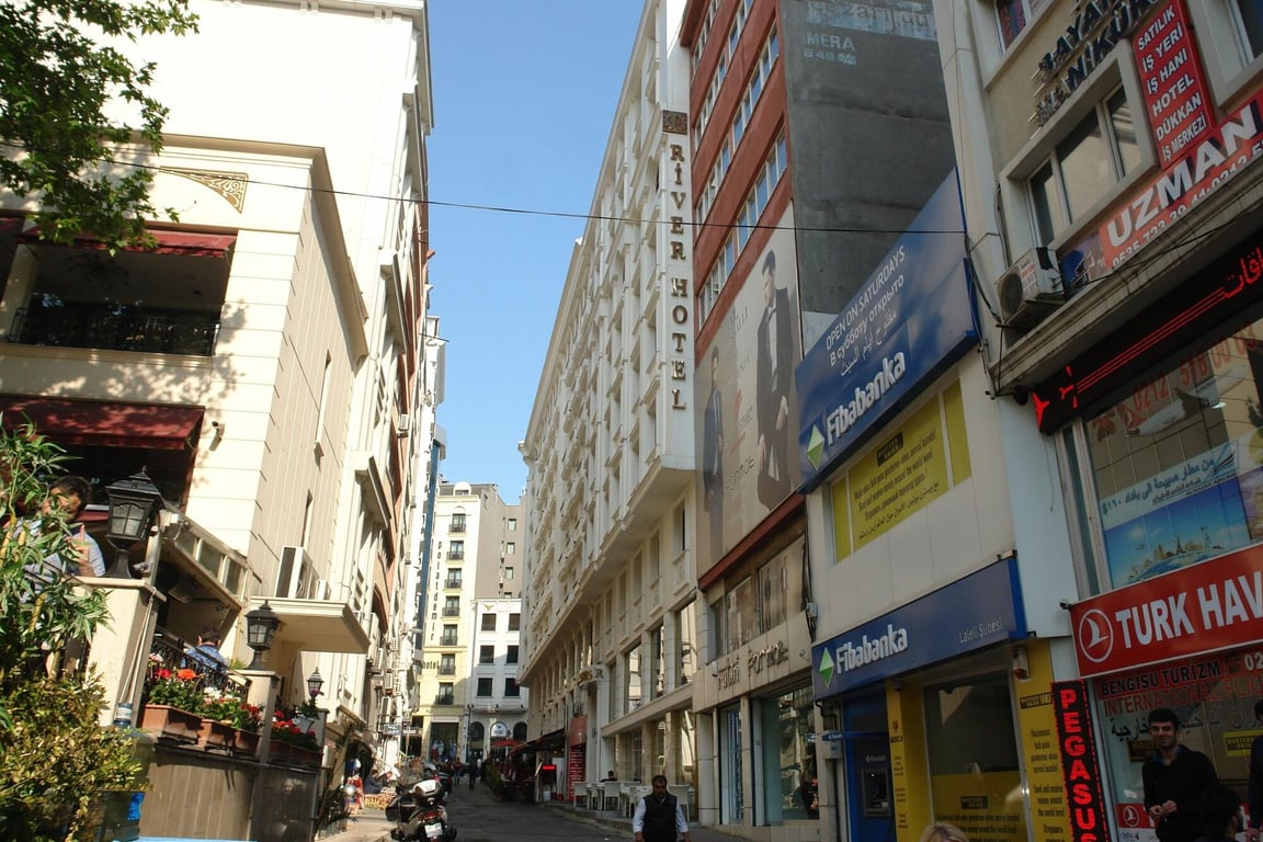 Istanbul River Hotel