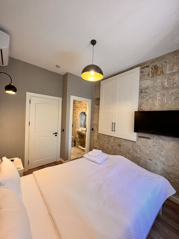 Selavi Hotel(limited Front Desk)