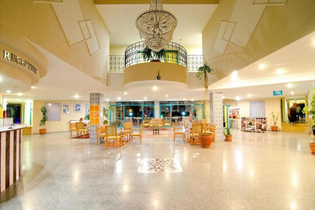 Clover Magic Park Side Hotel (74km Away From Antalya)