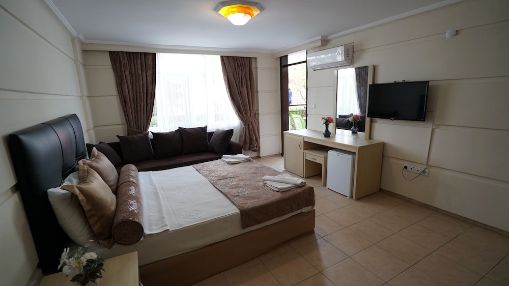 Andros Family Club (73Km Away From Antalya)