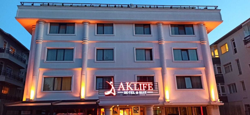 Ak Life Hotel And Suit