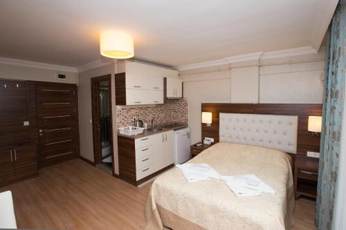 City House (To Make Arrangement For Check In Please Contact The Property At Least 5 Days In Advance)