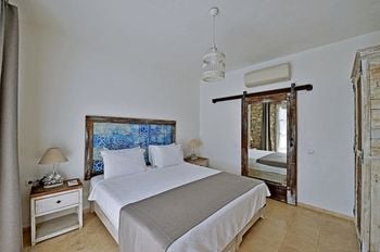 Bay C Hotel (Formerly Kalamata Hotel )