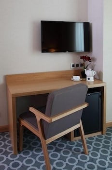 Tuzla Town Hotel (45 Km Away From Istanbul)