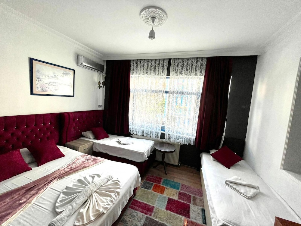 Sefa Hotel (20Km Away From Istanbul)