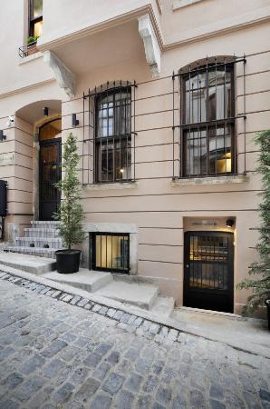 Serdar I Ekrem 59 Galata