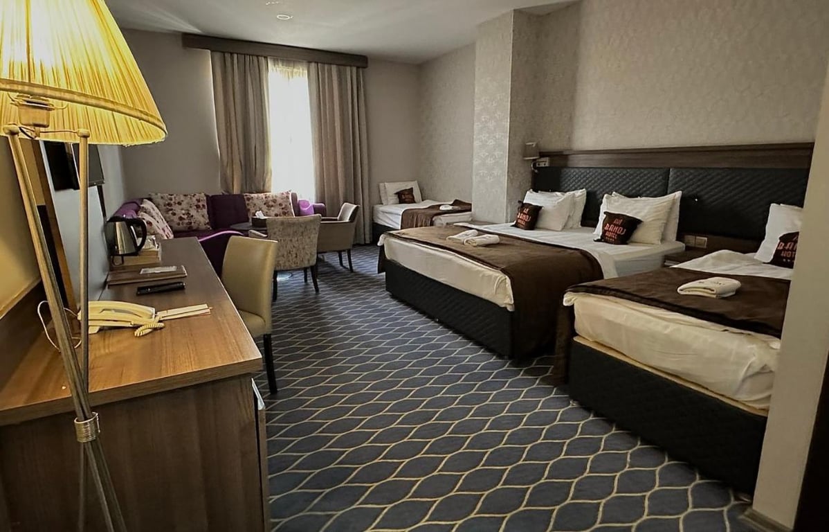 Banoj Hotel