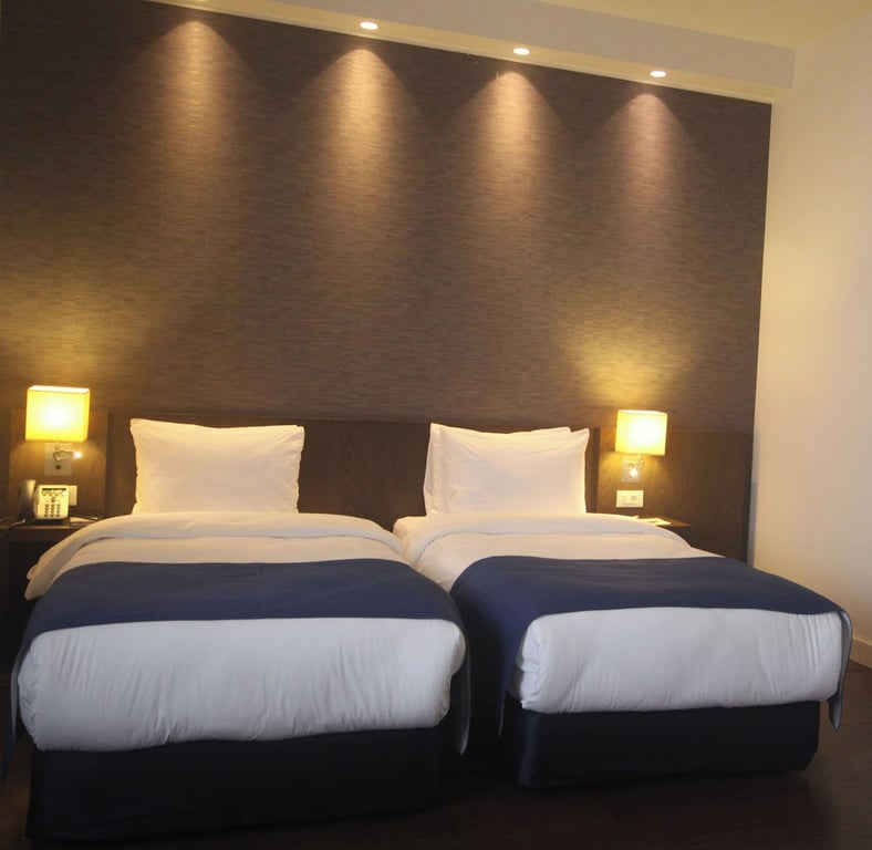 Fezinn Hotel