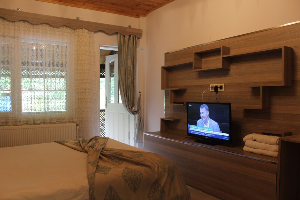 Abant Dere Otel(no Front Desk Contact To Property In Advance)