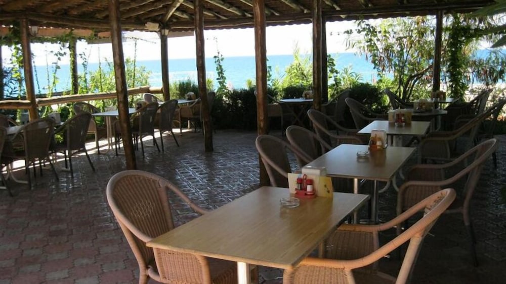 As Queen Beach Hotel (formerly As Safak Beach)(89km Away From Antalya)