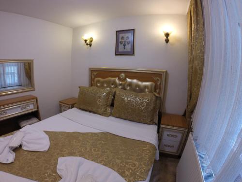Blue Eye Suites