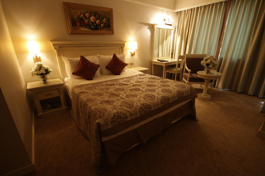 Demir Hotel ( Formerly Liluz Hotel)