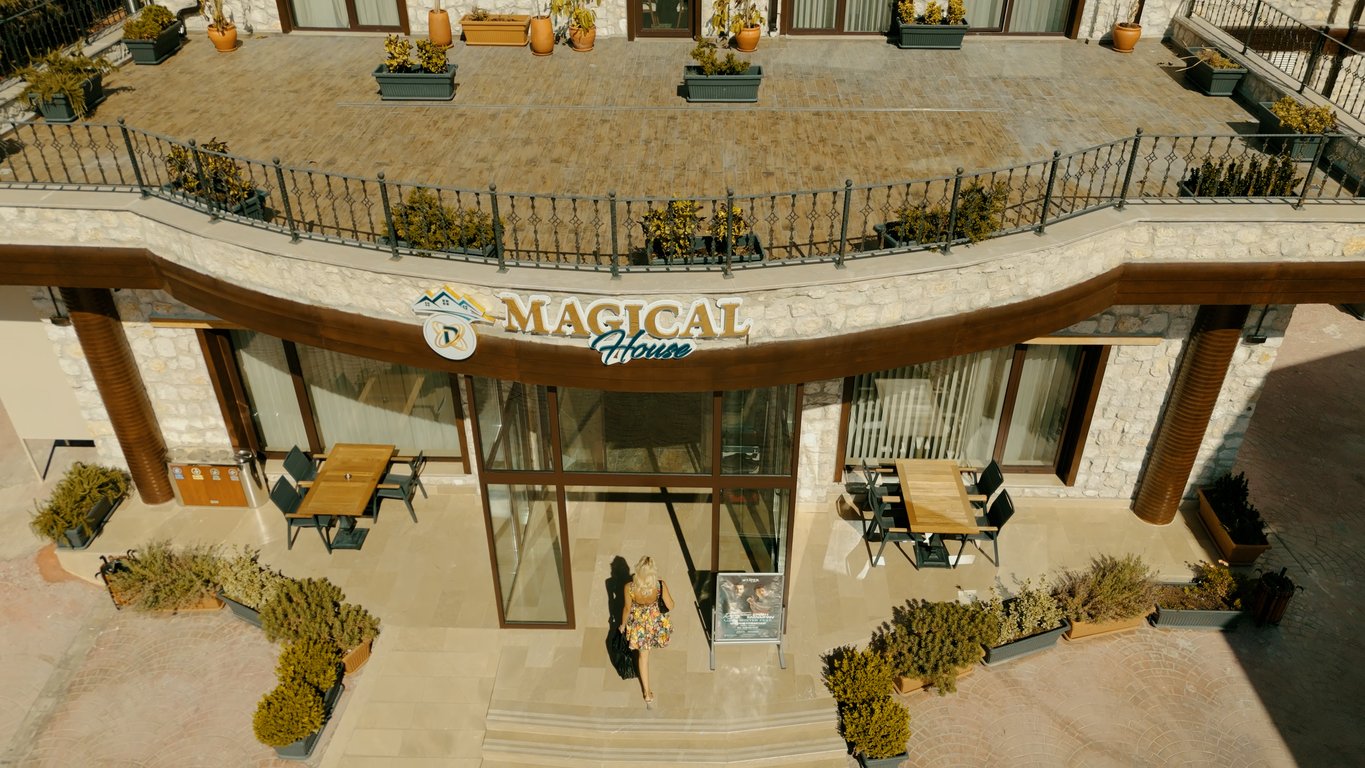 Magical House Hotel