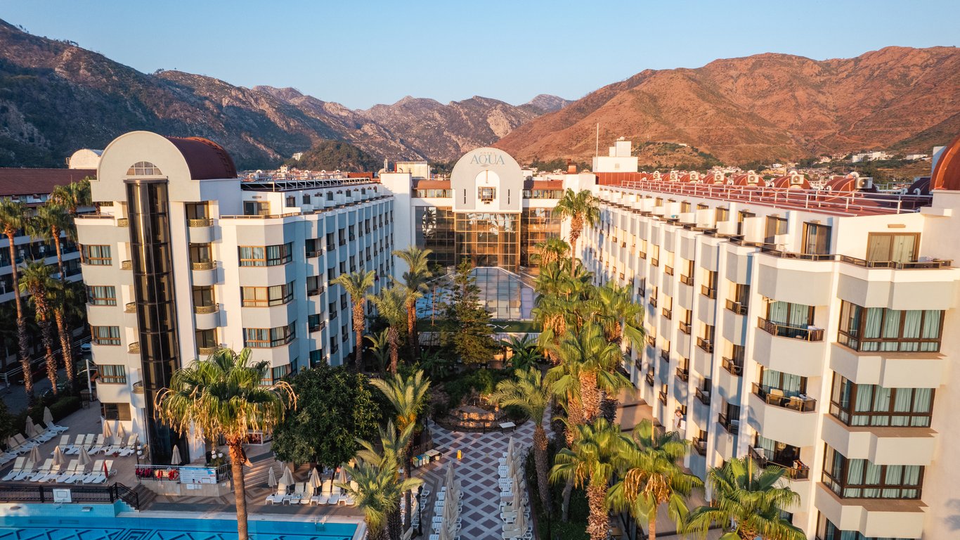 Aqua Hotel