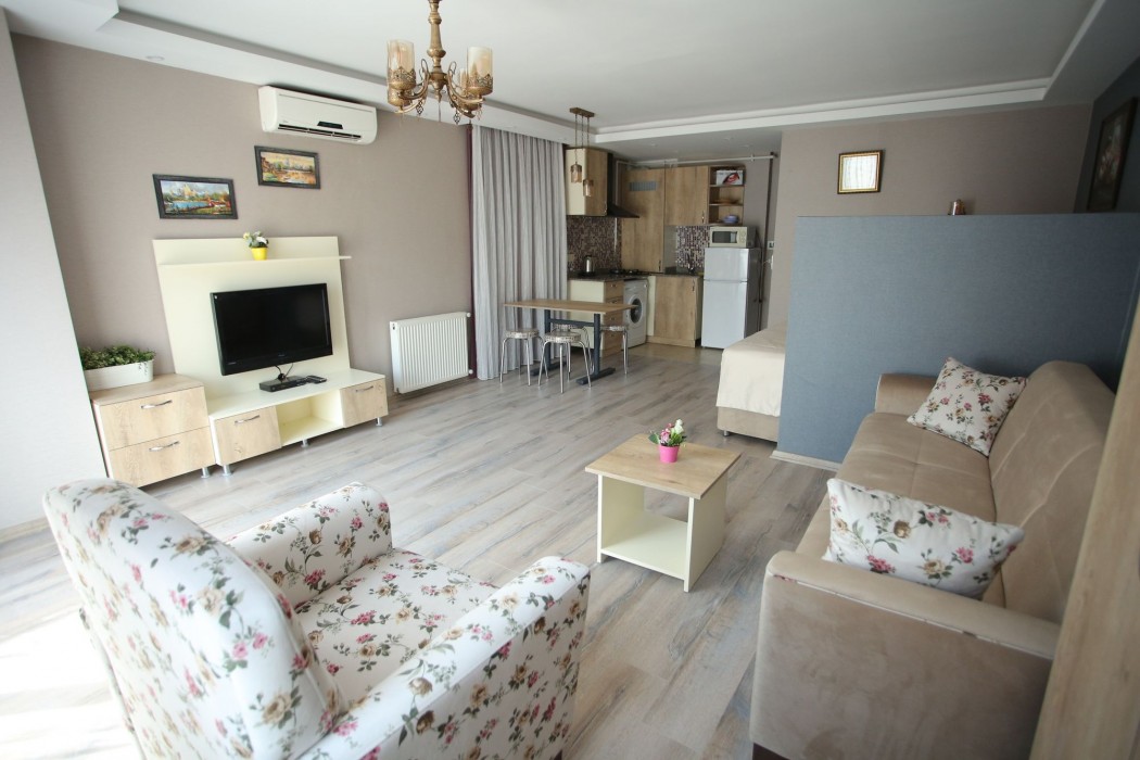 La Casa Suites Hotel