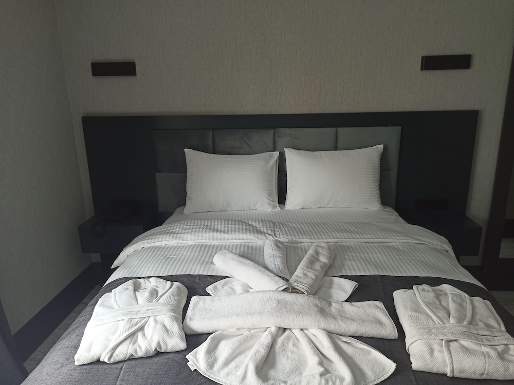 Kurucesme Business Hotel (18 Km Away From City)