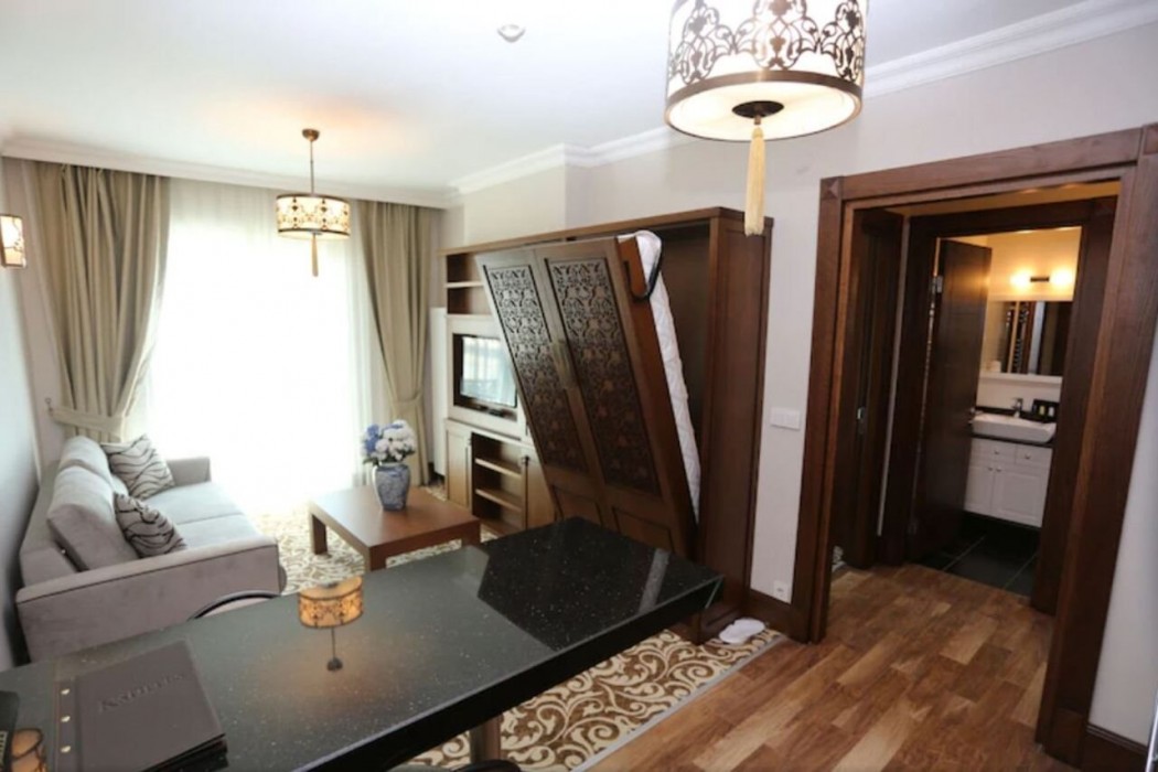 K Suites Hotel