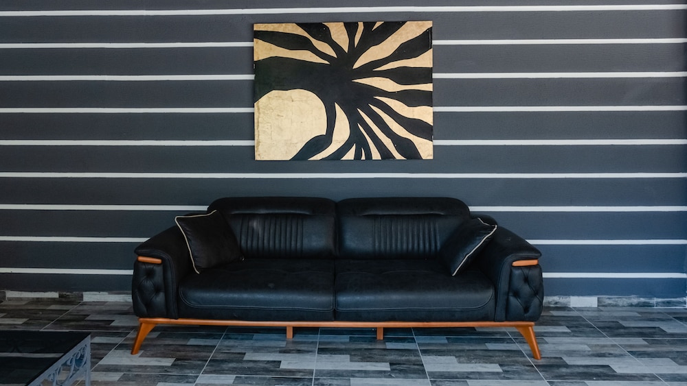 Orange Owl Hotel