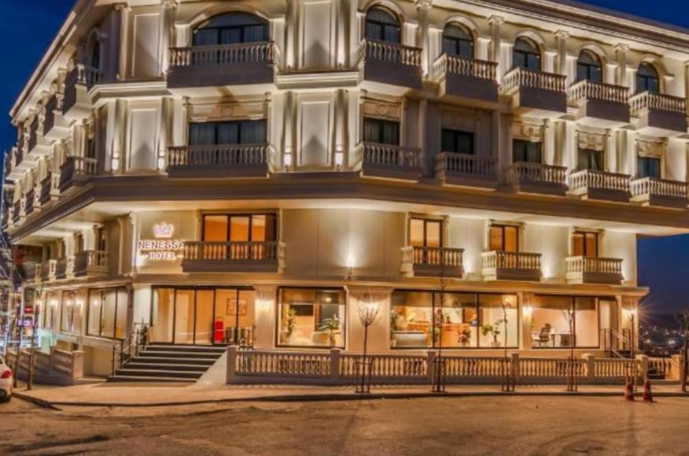 Nenessa Airport Hotel (39km Away From Istanbul)
