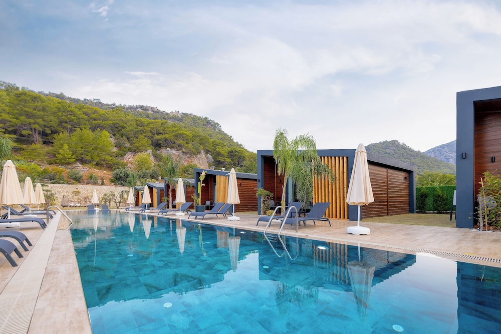 Rota Kilidonia Karaoz Suites And Villas(97 Km Away From Antalya)