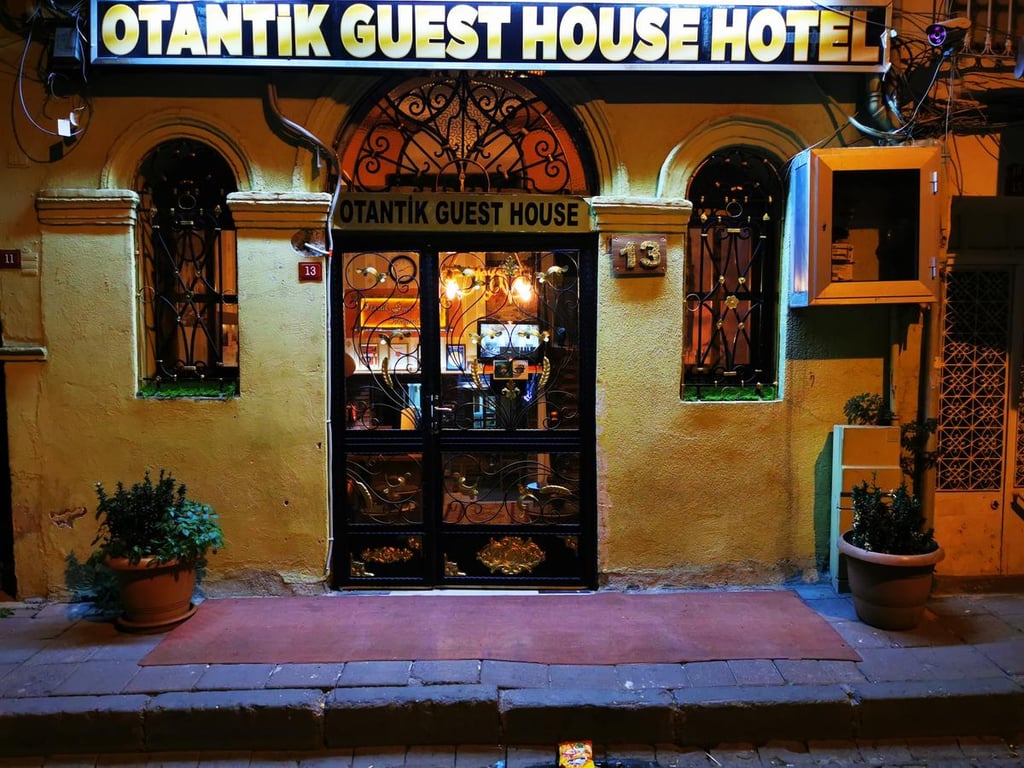 Otantik Guest House