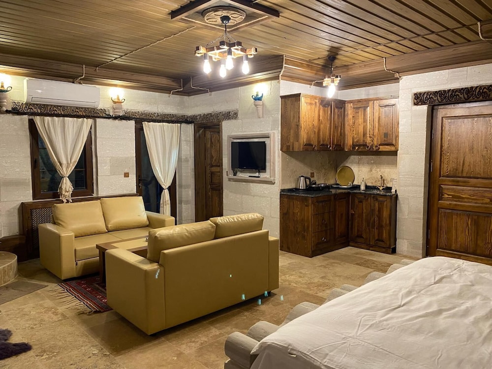 Cevizli Konak (To Make Arrangements For Check In Please Contact The Property 5 Days In Advance)